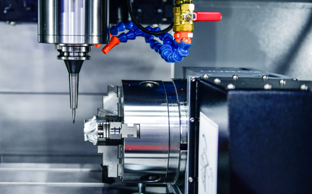 axis-cnc-mills-machines-design-configuration-that-utilizes-swivel-head-machine-table-flush-with-surface-metalworking-industrial